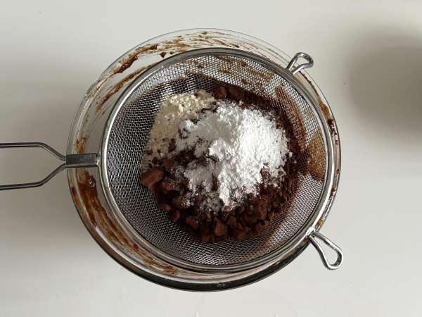Brownie de boniato sin mantequilla ni aceite - Preparación paso 4