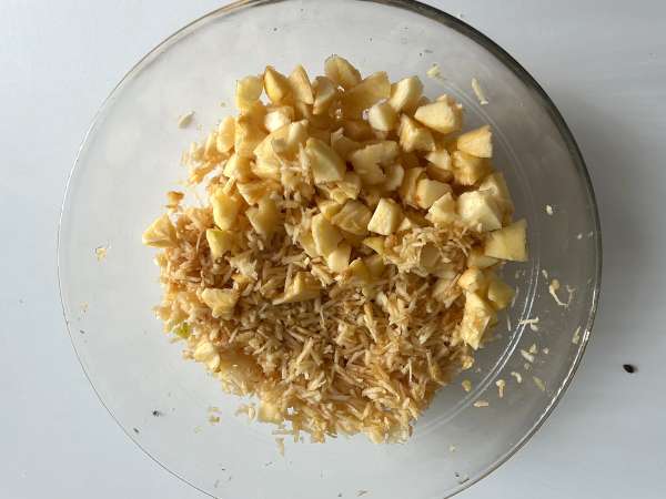 Szarlotka: tarta polaca de manzana con cobertura crujiente - Preparación paso 7