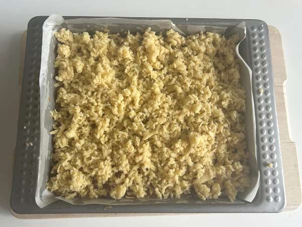 Szarlotka: tarta polaca de manzana con cobertura crujiente - Preparación paso 12
