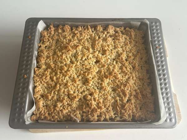 Szarlotka: tarta polaca de manzana con cobertura crujiente - Preparación paso 13