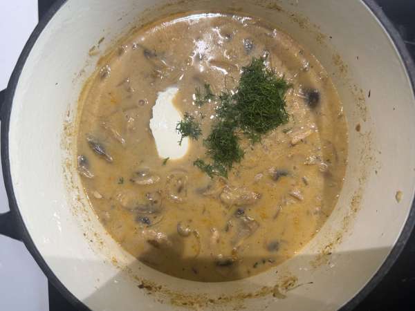 Sopa húngara de champiñones (gombaleves): receta fácil y cremosa - Preparación paso 7