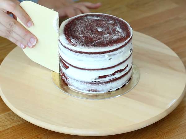 Tarta Red Velvet especial para Halloween - Preparación paso 11