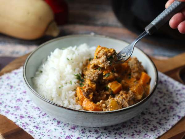 Guiso de calabaza y carne picada en una sola cazuela: cremoso y especiado - Preparación paso 6