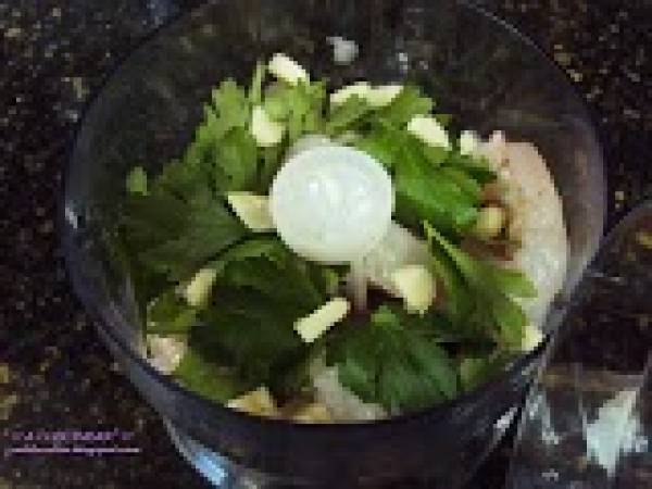 Albóndigas de pescado en salsa verde - Preparación paso 2