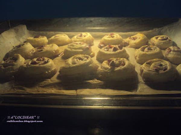 Espirales de hojaldre con cerezas y leche condensada - Preparación paso 4