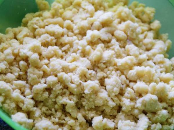 Sbrisolona con crema de chocolate - Preparación paso 1