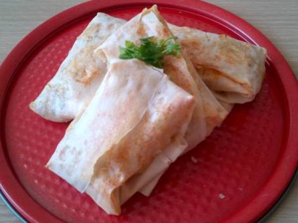 Hojas de brick rellenas con atún y calabacín. - Preparación paso 3