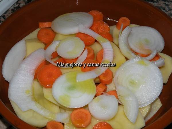 Salmón en salsa de cilantro con cama de verduras. - Preparación paso 1