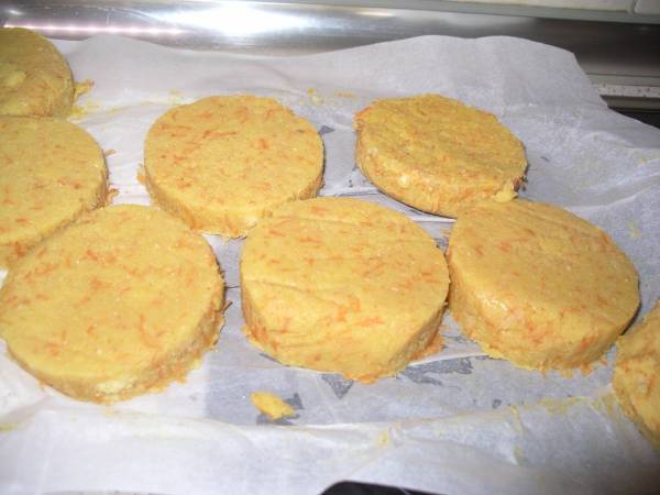 Hamburguesas de polenta, garbanzos y zanahoria - Preparación paso 3