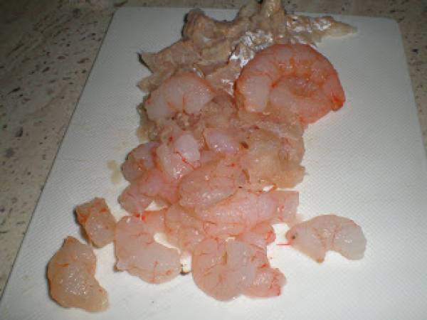 ESPAGUETIS NEGROS CON GAMBAS - Preparación paso 1