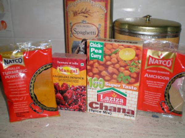 PINDI CHANA {curry de garbanzos} - Preparación paso 1