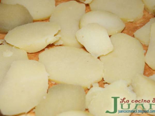 PASTEL DE PATATAS, BEICON, CHAMPIÑONES Y ROQUEFORT - Preparación paso 3