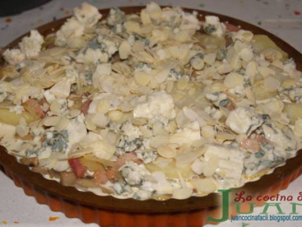 PASTEL DE PATATAS, BEICON, CHAMPIÑONES Y ROQUEFORT - Preparación paso 6