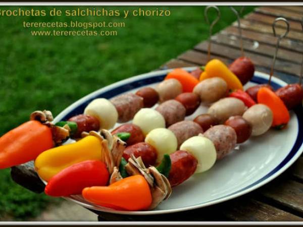 Brocheta de salchichas y chorizo - Preparación paso 2