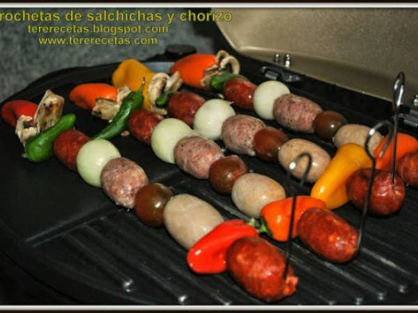 Brocheta de salchichas y chorizo - Preparación paso 3