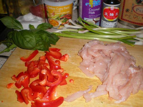 NOODLES CON POLLO Y LECHE DE COCO - Preparación paso 1