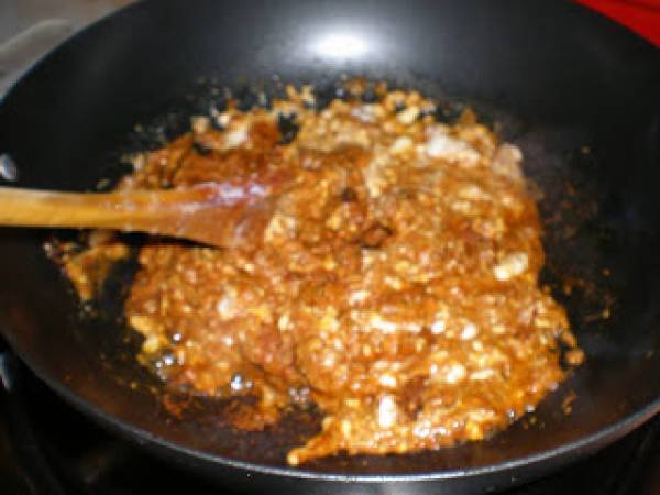 POLLO CON SALSA DE CURRY AMARILLO - Preparación paso 1