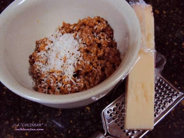 Bombas de patata rellenas de ternera y parmesano - Preparación paso 2