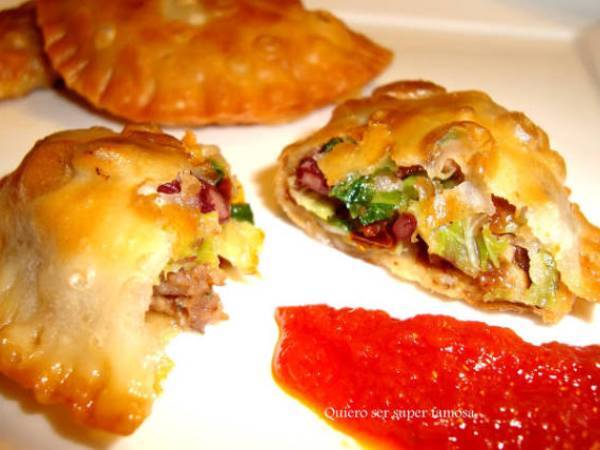Empanadillas picantes con chorizo criollo, col, y judías rojas - Preparación paso 4