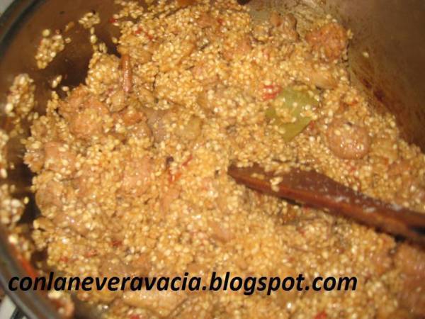 ARROZ A LA CAZUELA CON POLLO Y LONGANIZA. - Preparación paso 3