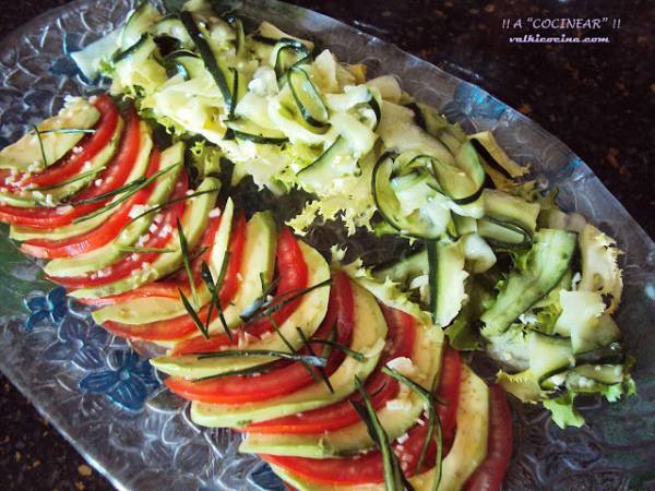 Ensalada de carpaccio de aguacate y pepino - Preparación paso 3