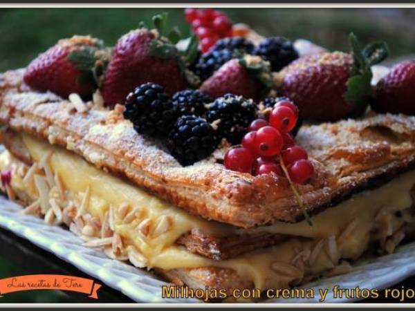 Milhojas de crema y frutos rojos - Preparación paso 3