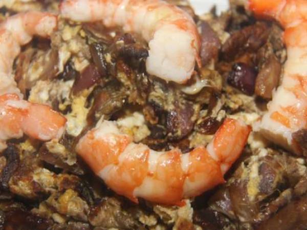 Dorada al horno rellena de sitake y gambas - Preparación paso 5