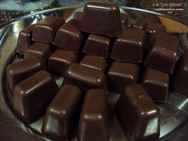Bombones de turron de chocolate crujiente - Preparación paso 4