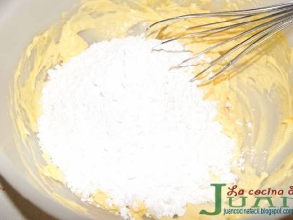 MILHOJAS DE CREMA DE ALMENDRAS - Preparación paso 2