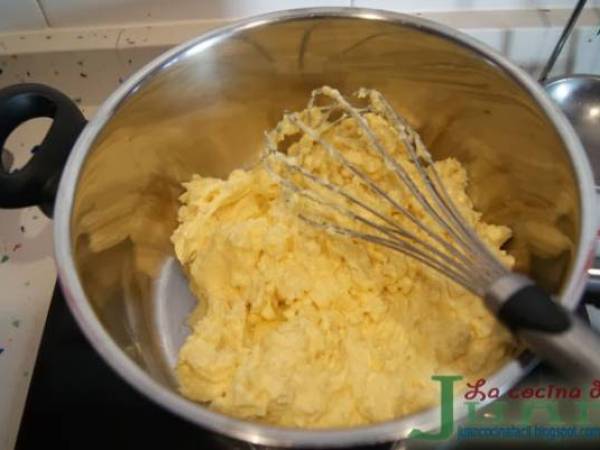 MILHOJAS DE CREMA DE ALMENDRAS - Preparación paso 4