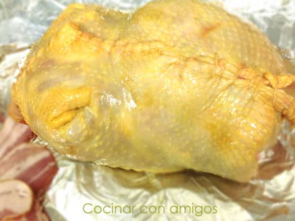 Pollo trufado con salsa de cava - Preparación paso 3