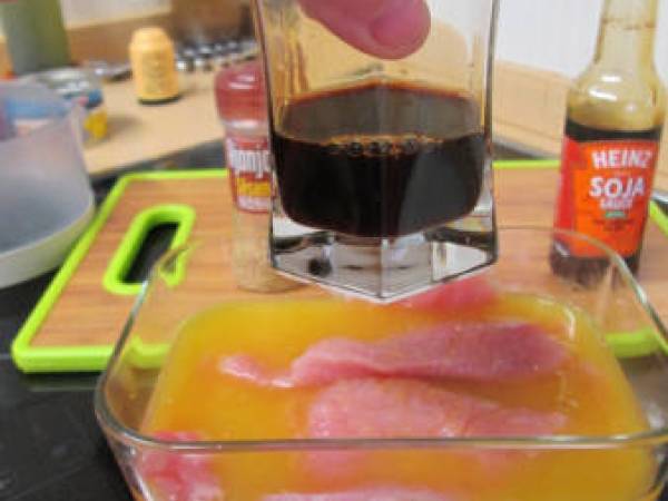 Brochetas de pavo, piña y naranja - Preparación paso 1