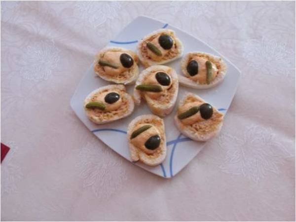 Canapes con salsa tartara - Preparación paso 5