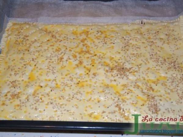 Empanada de jamon, queso crema y datiles - Preparación paso 3