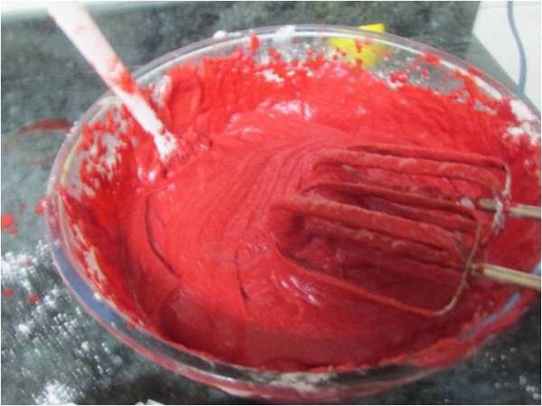 Red velvet (terciopelo rojo) al aroma de tiramisu - Preparación paso 5