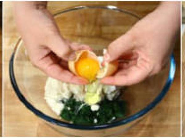 Canelones rellenos de espinacas y ricotta - Preparación paso 2