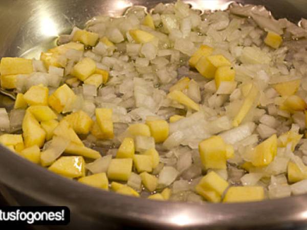 Croquetas de pollo y manzana al Pedro Ximénez - Preparación paso 2