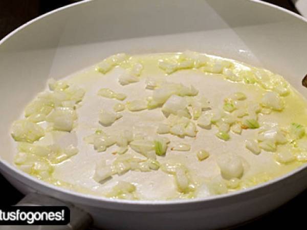 Pollo en salsa con champiñones - Preparación paso 1