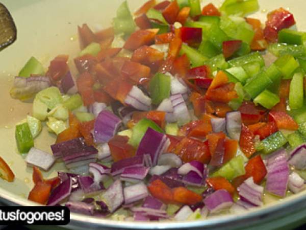 Timbal de bacalao con tomate - Preparación paso 2