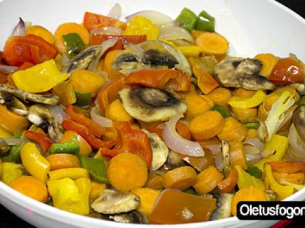 Rollitos de pollo, bacon y trigueros - Preparación paso 1