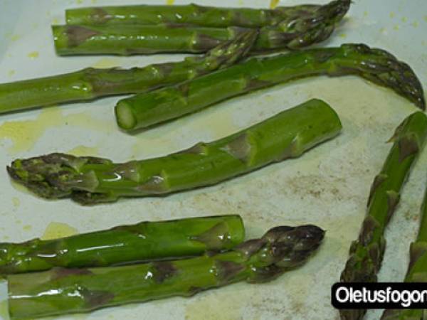 Rollitos de pollo, bacon y trigueros - Preparación paso 2