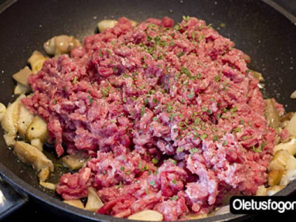 Espaguetis a la Boloñesa - Preparación paso 6