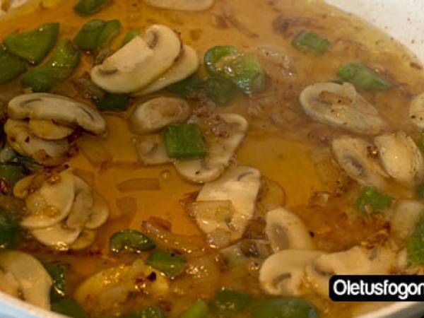 Alitas de pollo al ajillo con champiñones - Preparación paso 4