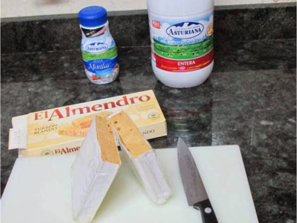 Flan de turron sin horno - Preparación paso 1