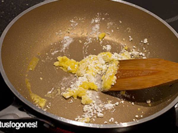 Huevos a la Zamorana con mejillones - Preparación paso 2