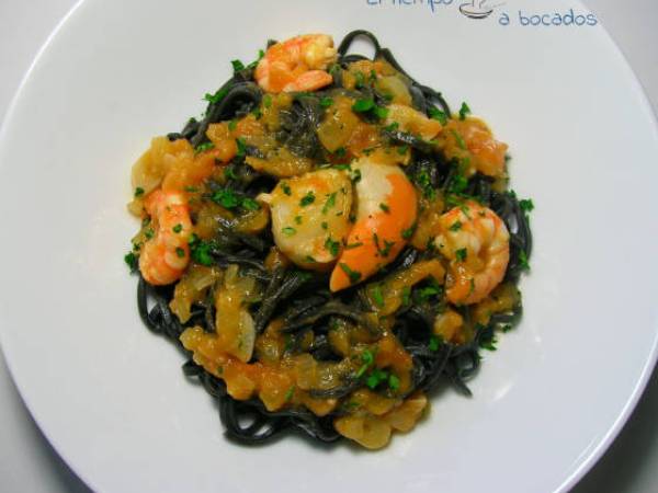 Tagliatelles al nero di sepia con vieiras - Preparación paso 1