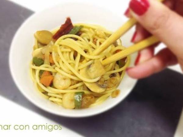 Espaguetis con verdura y gambas - Preparación paso 1