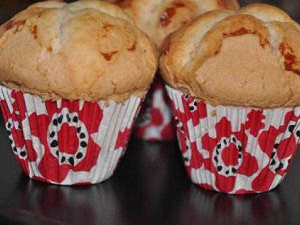 Magdalenas rellenas de mermelada de fresa - Preparación paso 1