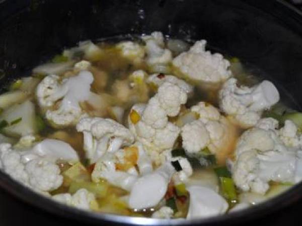 Crema de coliflor y puerro - Preparación paso 3