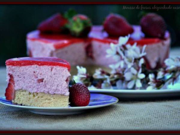 Mousse de fresas abizcochado - Preparación paso 2